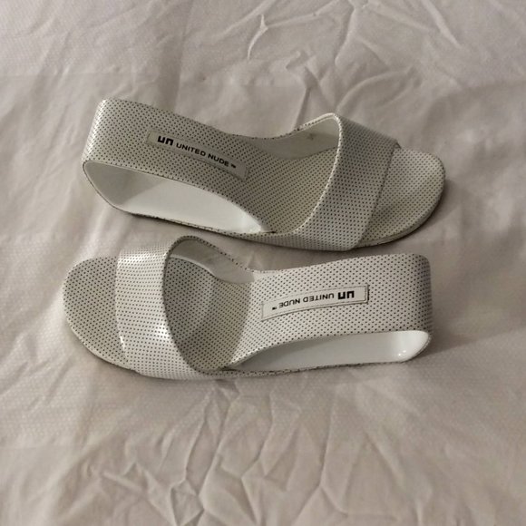 UN United Nude Mobius Polka Dot Leather Wedge Shoe - Picture 4 of 11